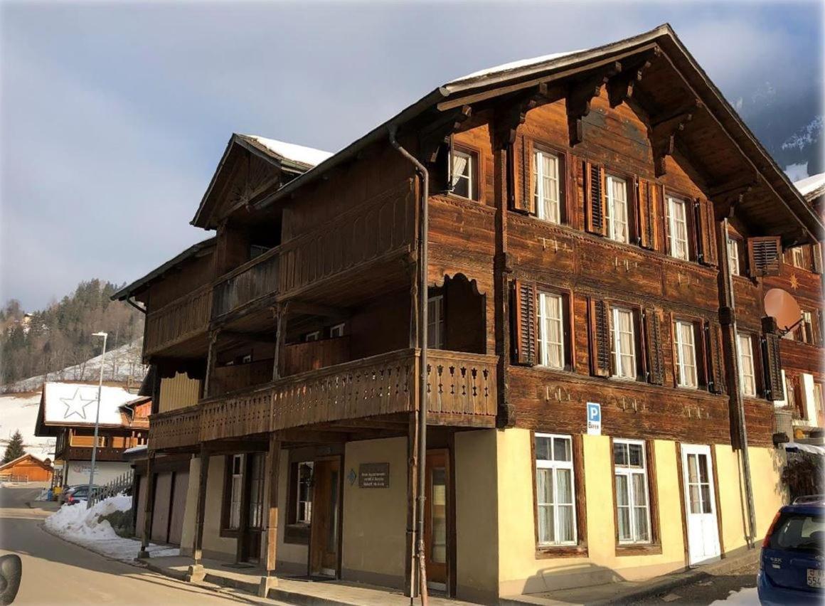 Hotel Baeren Lodge Kiental Zewnętrze zdjęcie